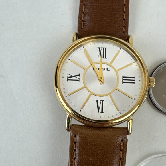 Vintage Fossil Leather Band Watch PARTS Only includes Horse rider tin Repairs - Picture 9 of 14